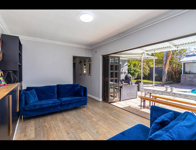6 BEDROOM FREEHOLD FOR SALE IN FLAMINGO VLEI